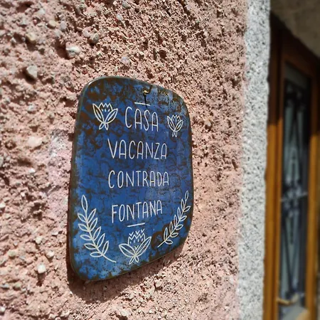 Casa Vacanze Contrada Fontana مانديلو ديل لاريو